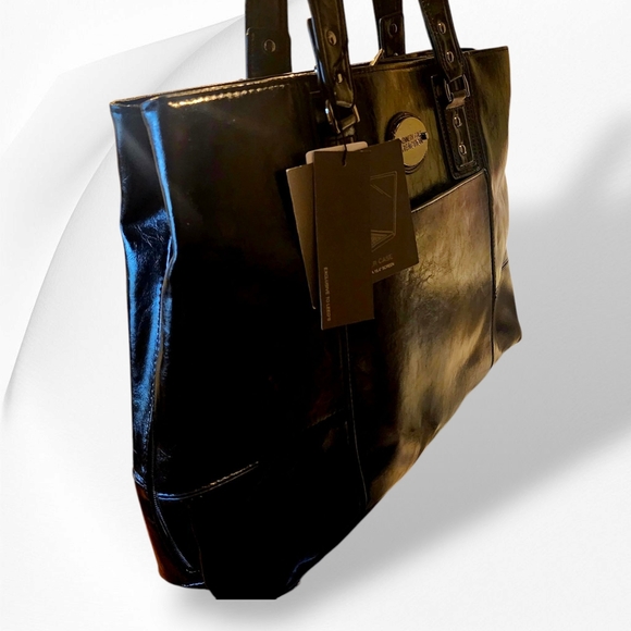 Kenneth Cole® Triple Gusset 15.4" Computer Tote - Picture 4 of 12